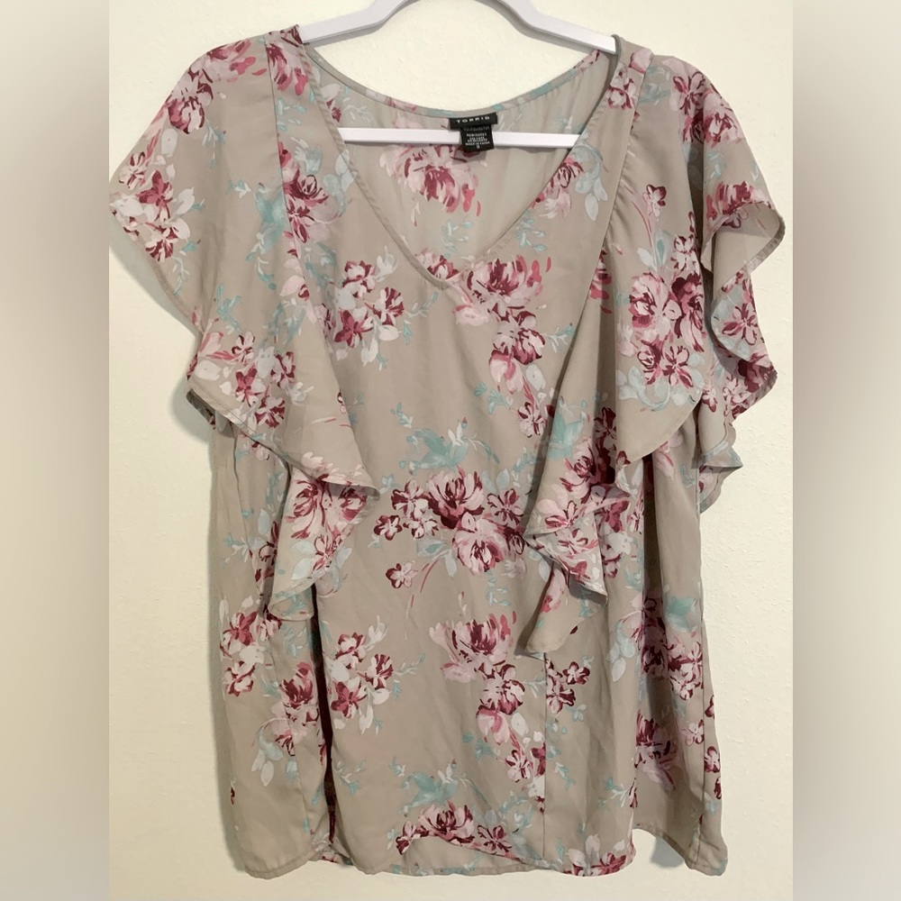 EUC Torrid Sleeveless Flutter-sleeve Top Women’s Size 0 - L/12